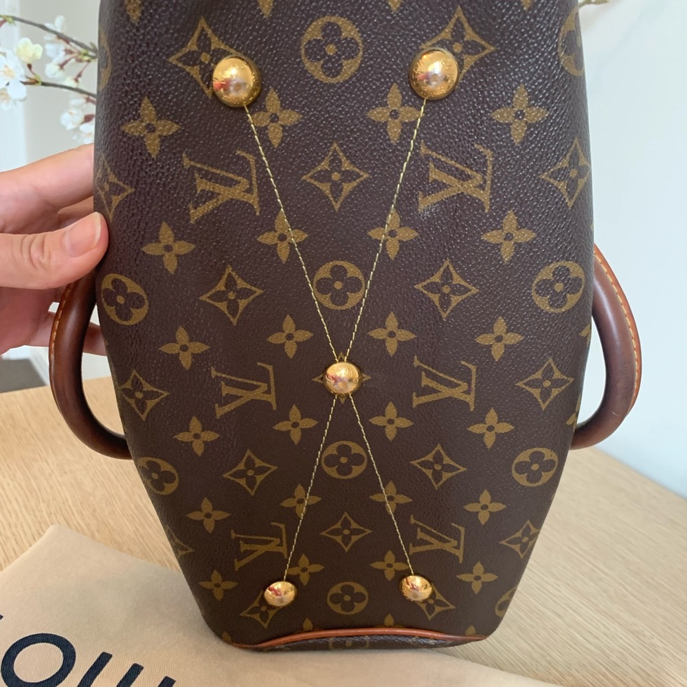 Louis Vuitton - Picture 6 of 16